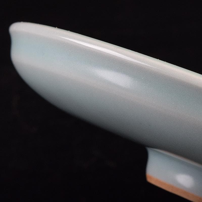 鍋島焼　鍋島青磁　花刻　盤　皿　時代箱付　M　R8806