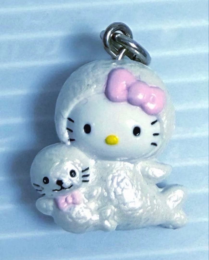 アザラシ　パーツ　ハローキティ　平成レトロ　サンリオ　キーホルダー　根付け