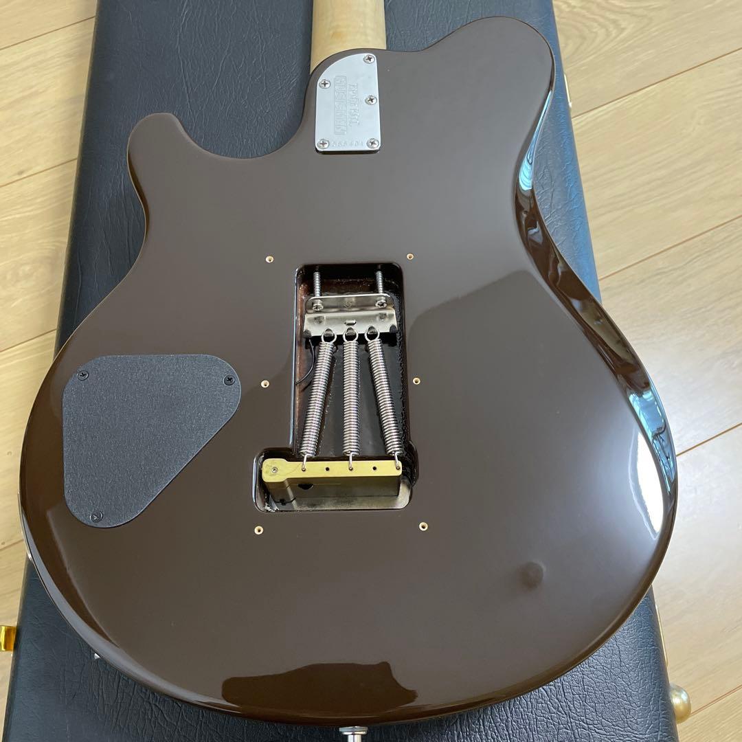 ギター Music Man AXIS Tribute Translucent Black