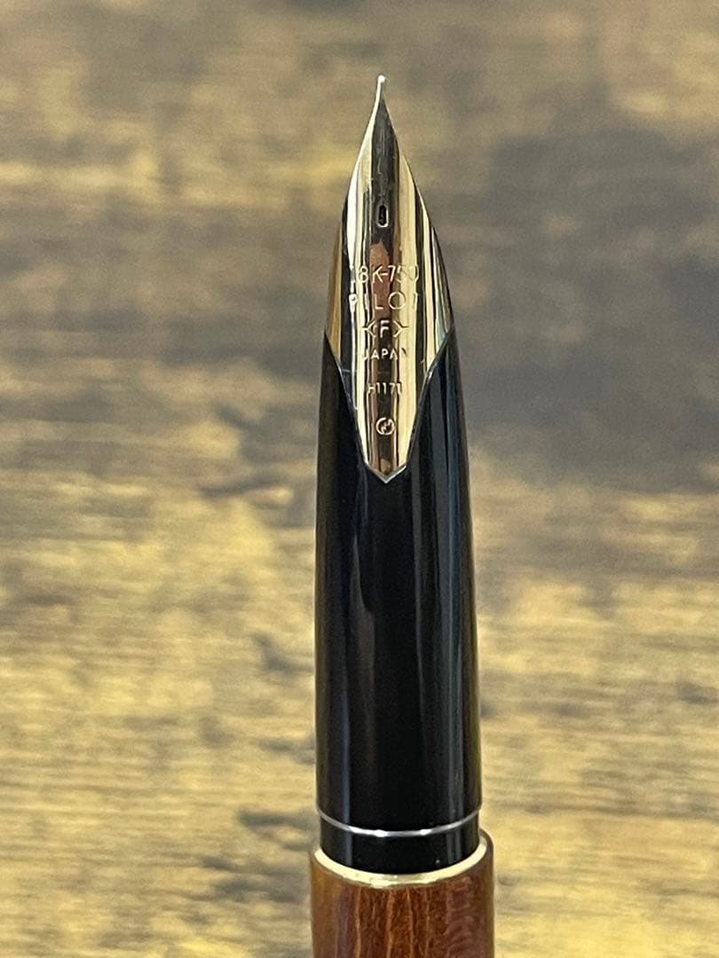 美品　1971年製　初代カスタム　高級天然　イタヤカエデ 大型18金　F 万年筆