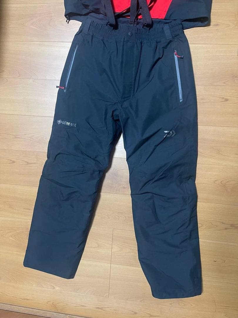 ダイワ　GORE-TEX コンビアップウィンタースーツ DW-1825