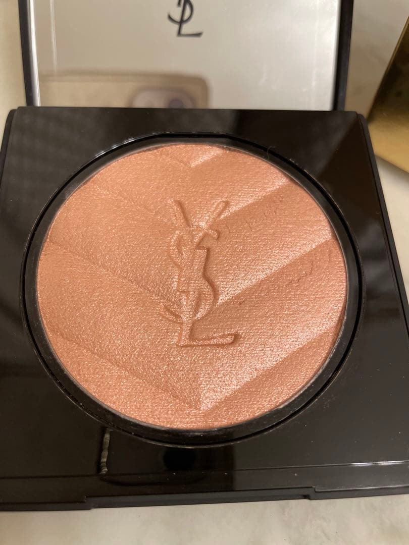 イブサンローラン　オールアワーズハイパールミナイザー03