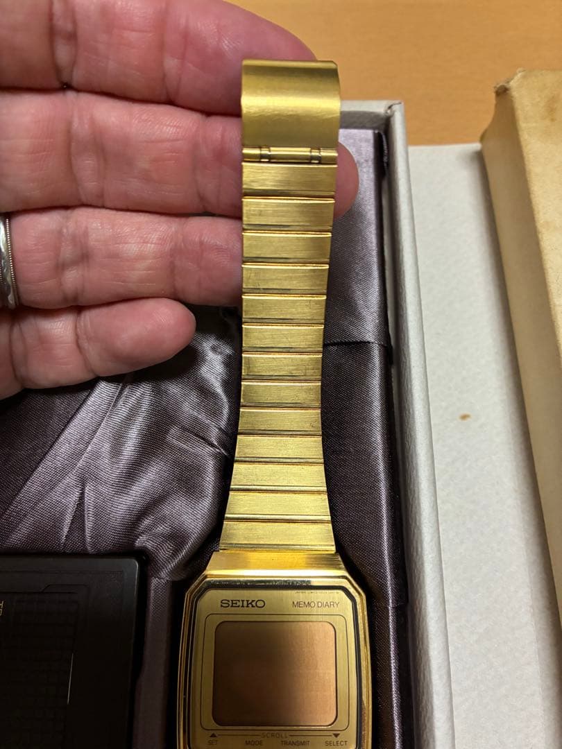 SEIKO UW02-0010 メモダイアリー ゴールド デジタル クオーツ