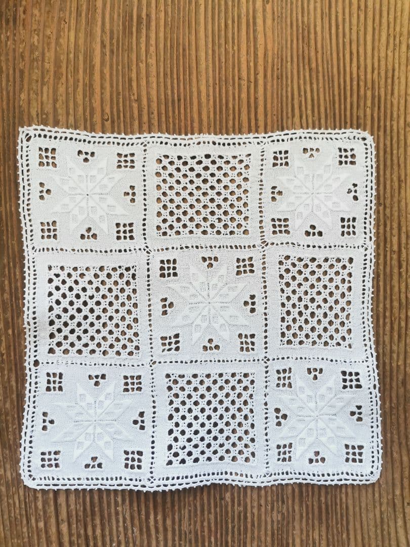 ヴィンテージ 北欧ハーダンガー/ヒデボ 白糸刺繍 ドローンワーク スクエアクロス