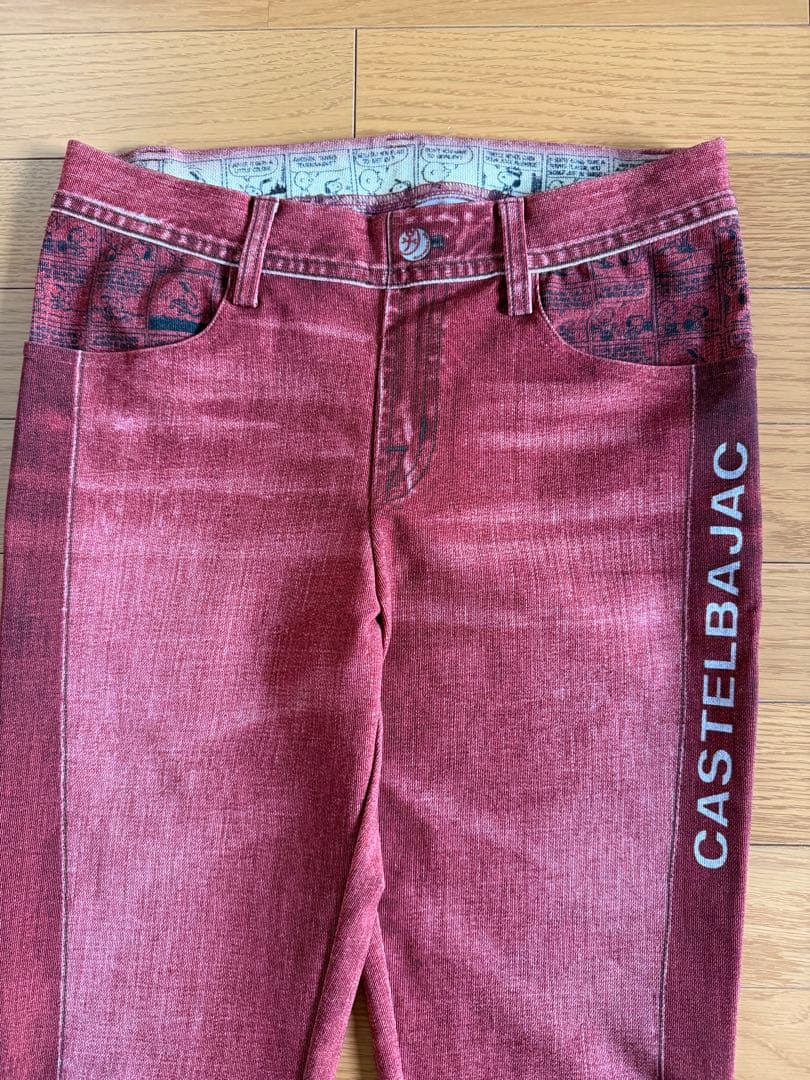CASTELBAJAC (新品、未使用)スヌーピー 赤 デニムパンツ