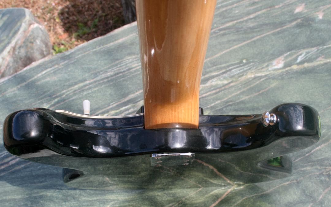 全音Morales ZES-300 “Ventures” 60年代＋ハードケース