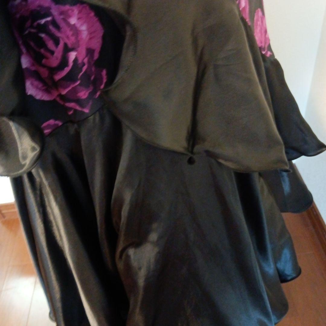 専用✨️豪華✨️社交ダンス用ツ―ピ―スドレス 黒と紫の花柄（M〜Ｌサイズ）