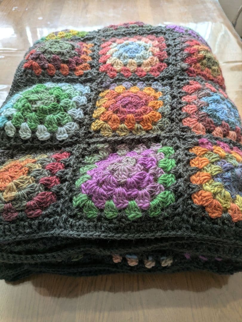 手編み　マルチカバー　こたつカバー　レトロポップ　ベッドカバー　アジアン雑貨