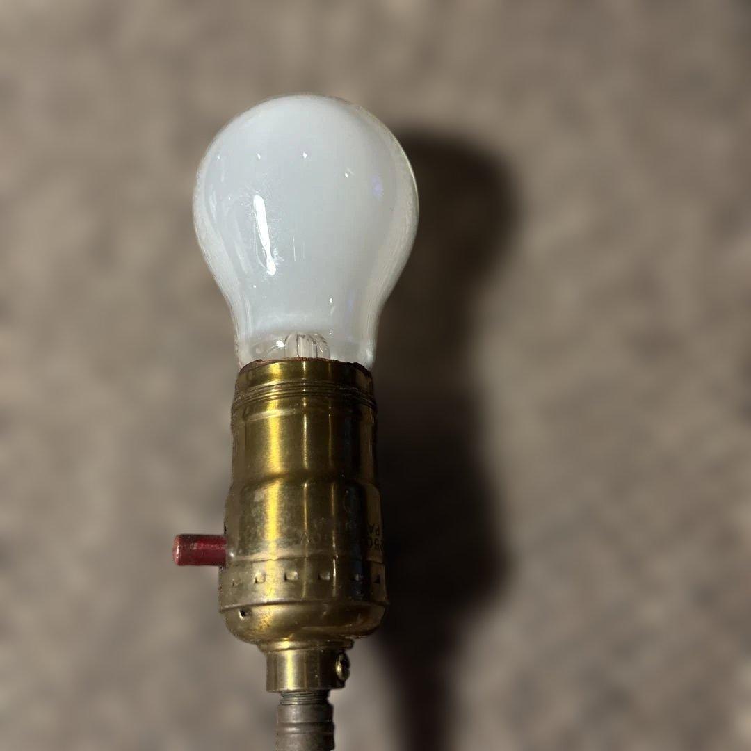 女性像の陶器ランプ　アンティークランプ