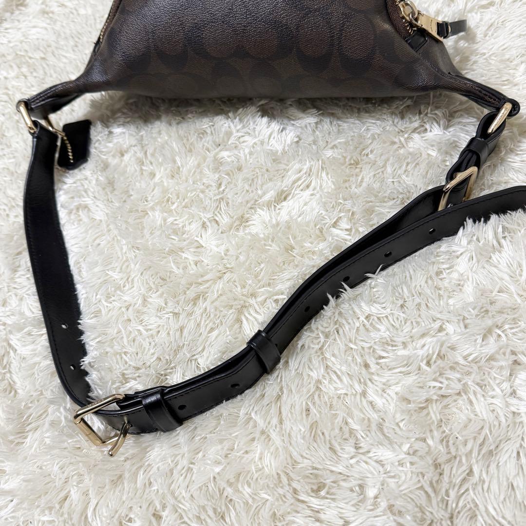 極美品✨COACH コーチ ウエストバッグ PVC シグネチャー ボディバッグ