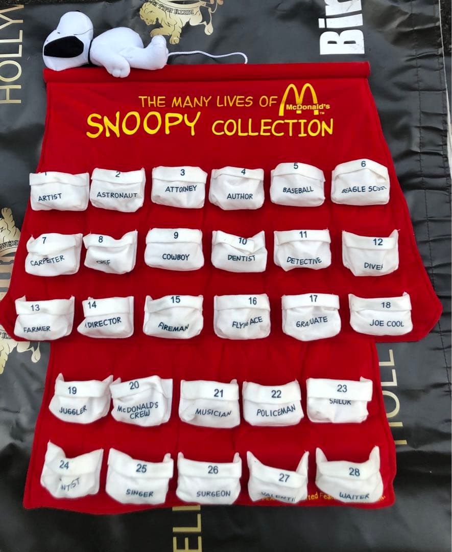 2001マクドナルドハッピーセット　スヌーピータペストリーぬいぐるみ全28種類