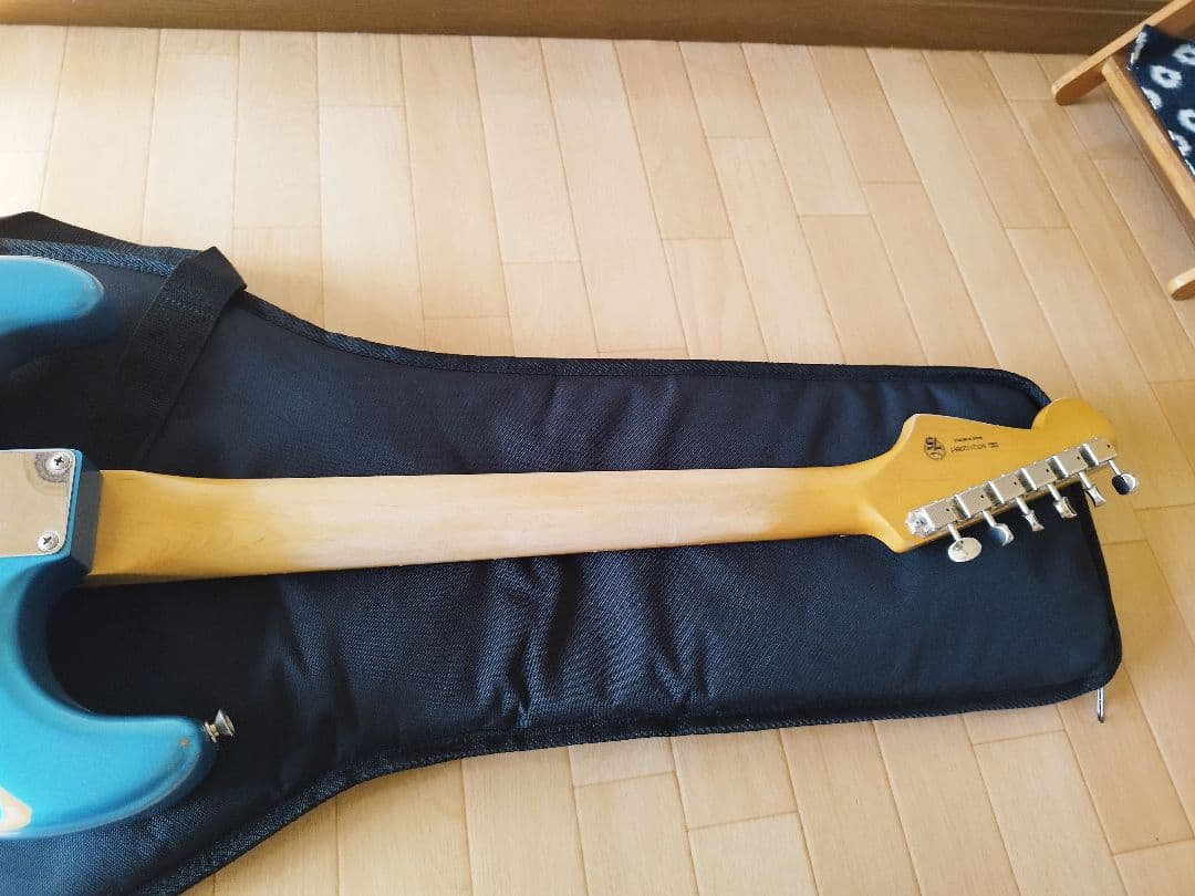 美品　fender Vintera Road Worn Stratocaster