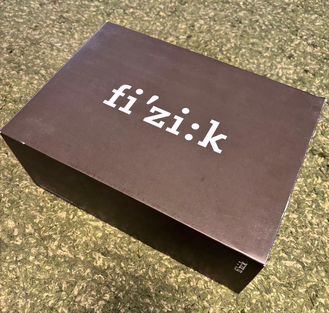 フィジーク FEROX CARBON ブラック シューズ