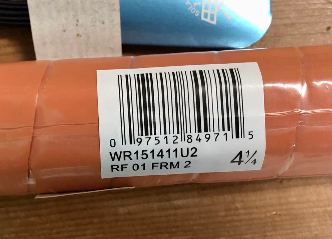 キ*ン様 新品 Wilson RF 01 G2 98in 300g ＋ ストリン