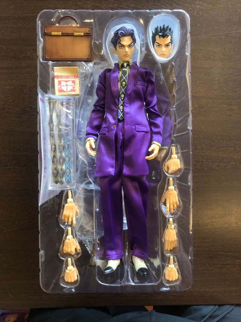 RAH吉良吉影キラークイーン　ジョジョの奇妙な冒険　第4部　超像可動