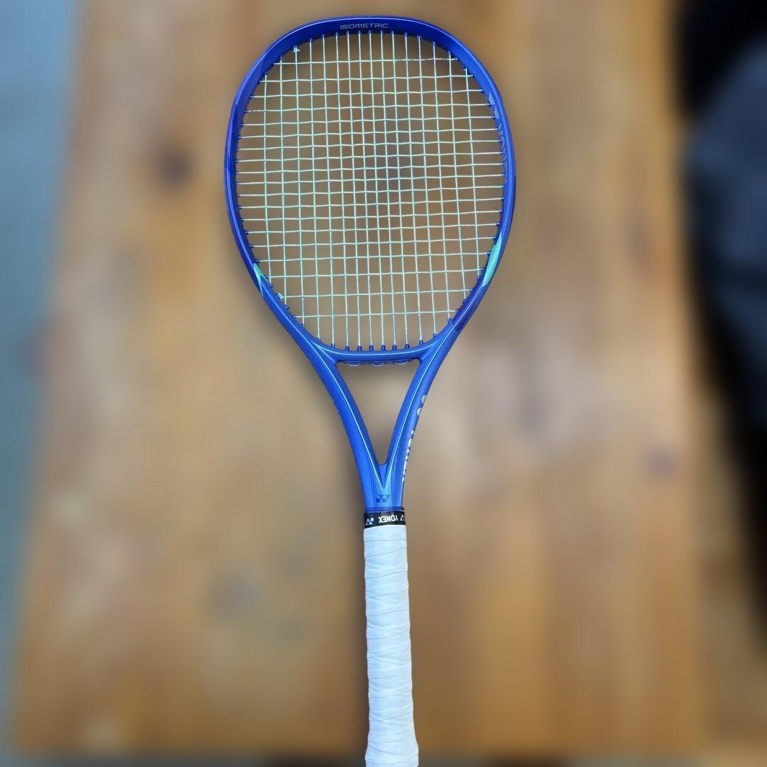YONEX Ezone 100 テニスラケット(G2)