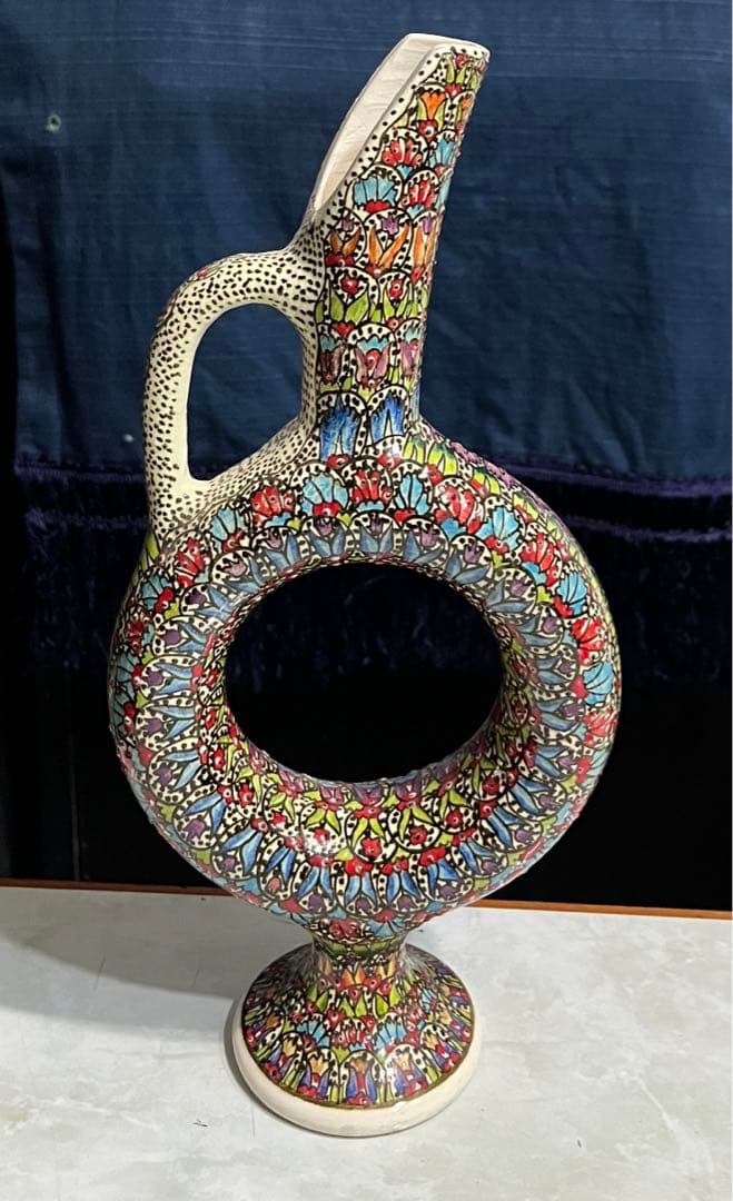 トルコ　キュタフヤ　陶器　飾り壺　壷　花瓶