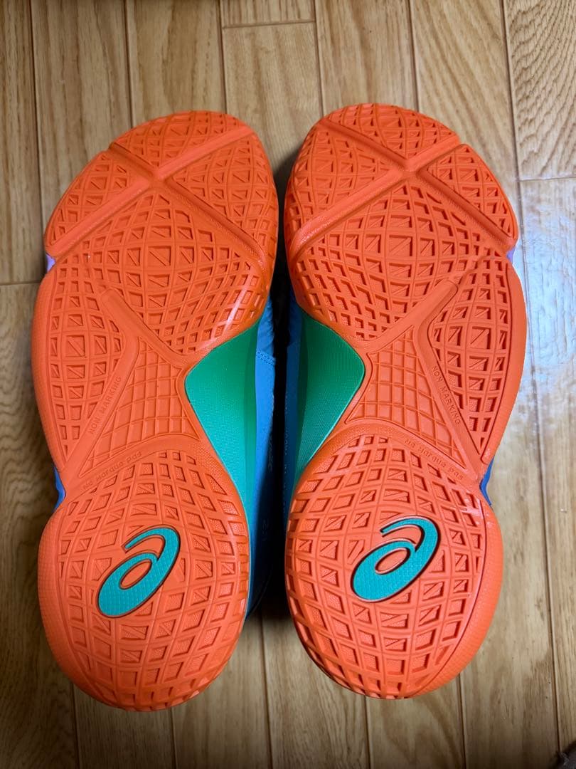 アンプレアルス ボーラホリック アシックス　27.5センチ