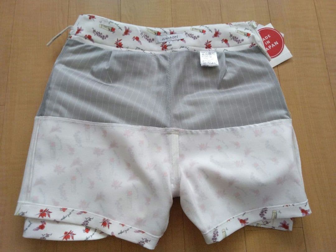【新品】JUN & ROPE インナーパンツ一体型 花柄スカート サイズＳ