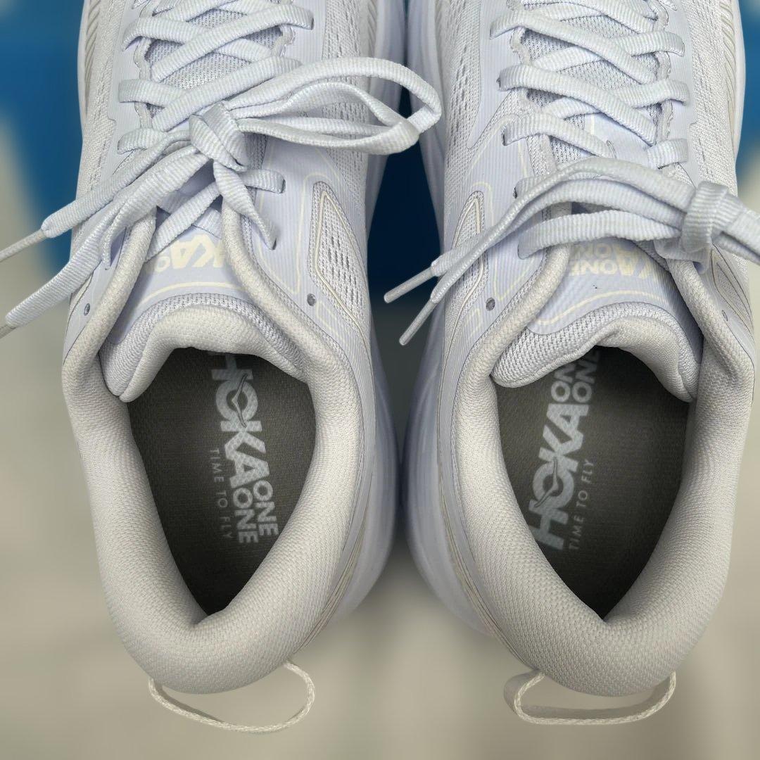 【新品】HOKA ONE ONE Bondi 7 ホワイト 27.5cm