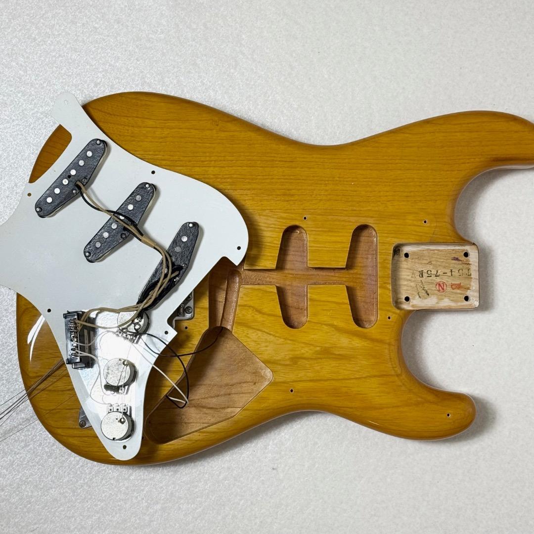 希少モデル Fender Japan ST54-75RV USA PU Ash