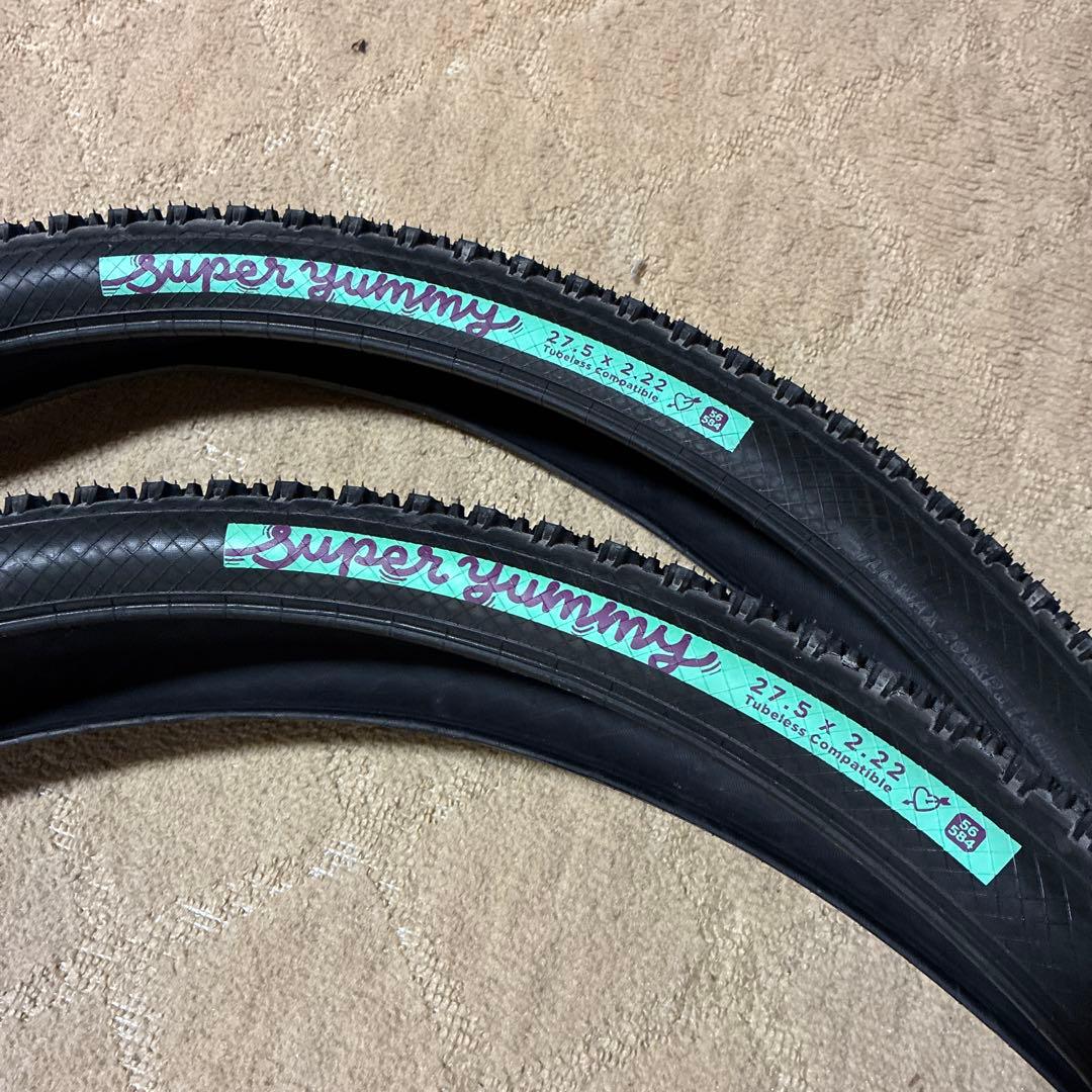 SimWorks Super Yummy 27.5 x 2.2 2本セット