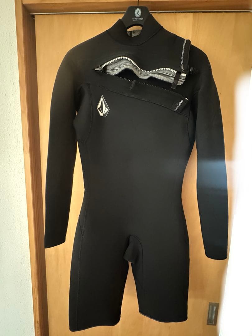 ボルコム チェストジップ ウェットスーツ サーフィン ジャージ 春夏秋用