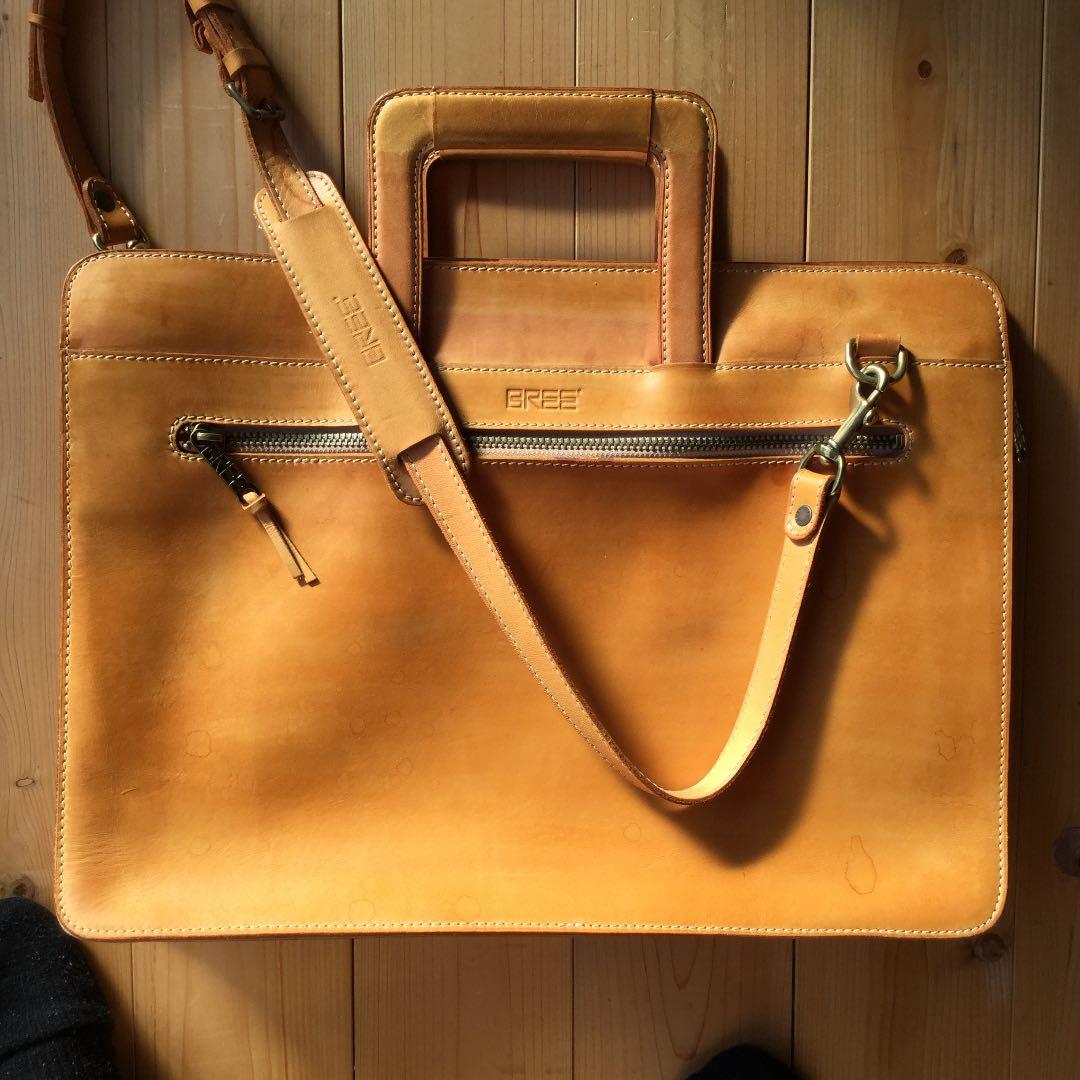 BREEネイチャーシリーズ牛ヌメ革ショルダーバッグ
