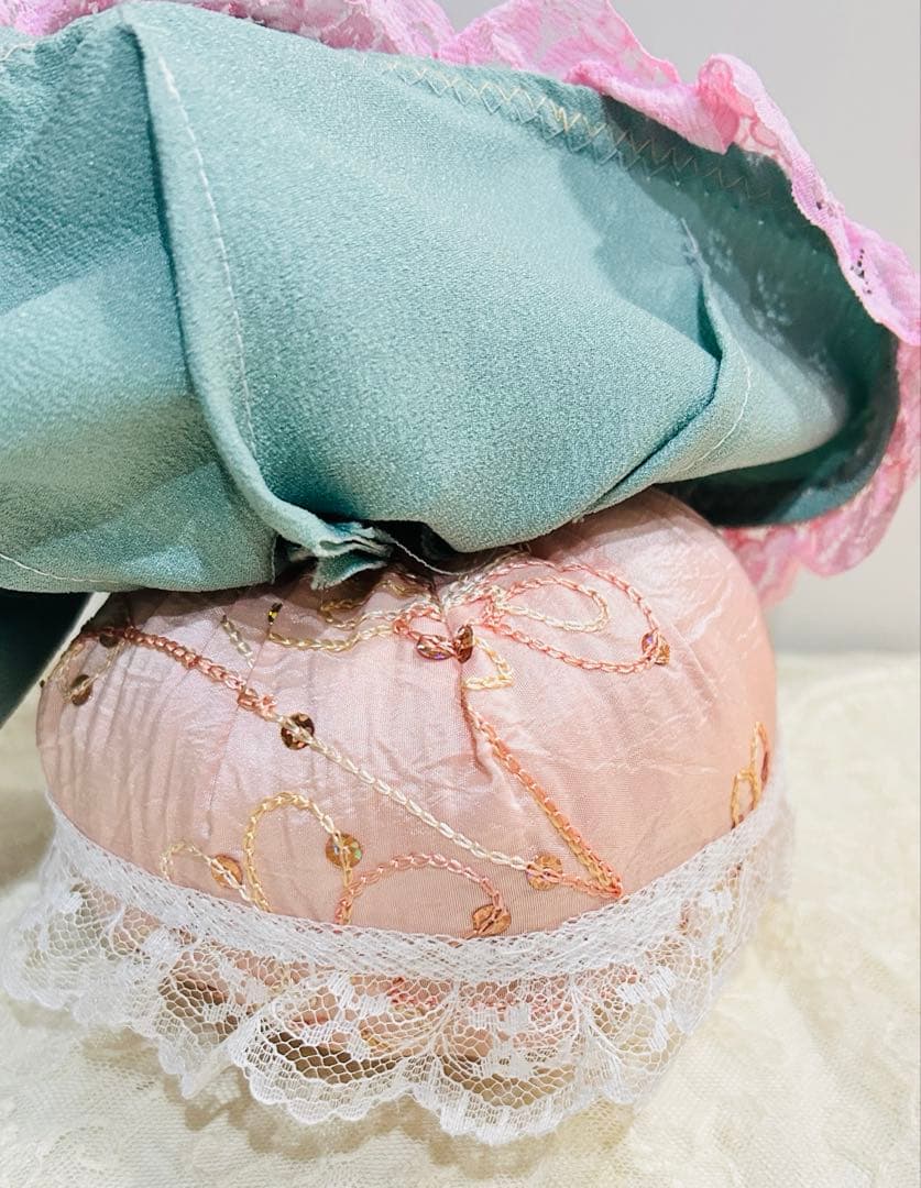 ハーフドール　ピンクッション　脚付き　ヴィンテージ品