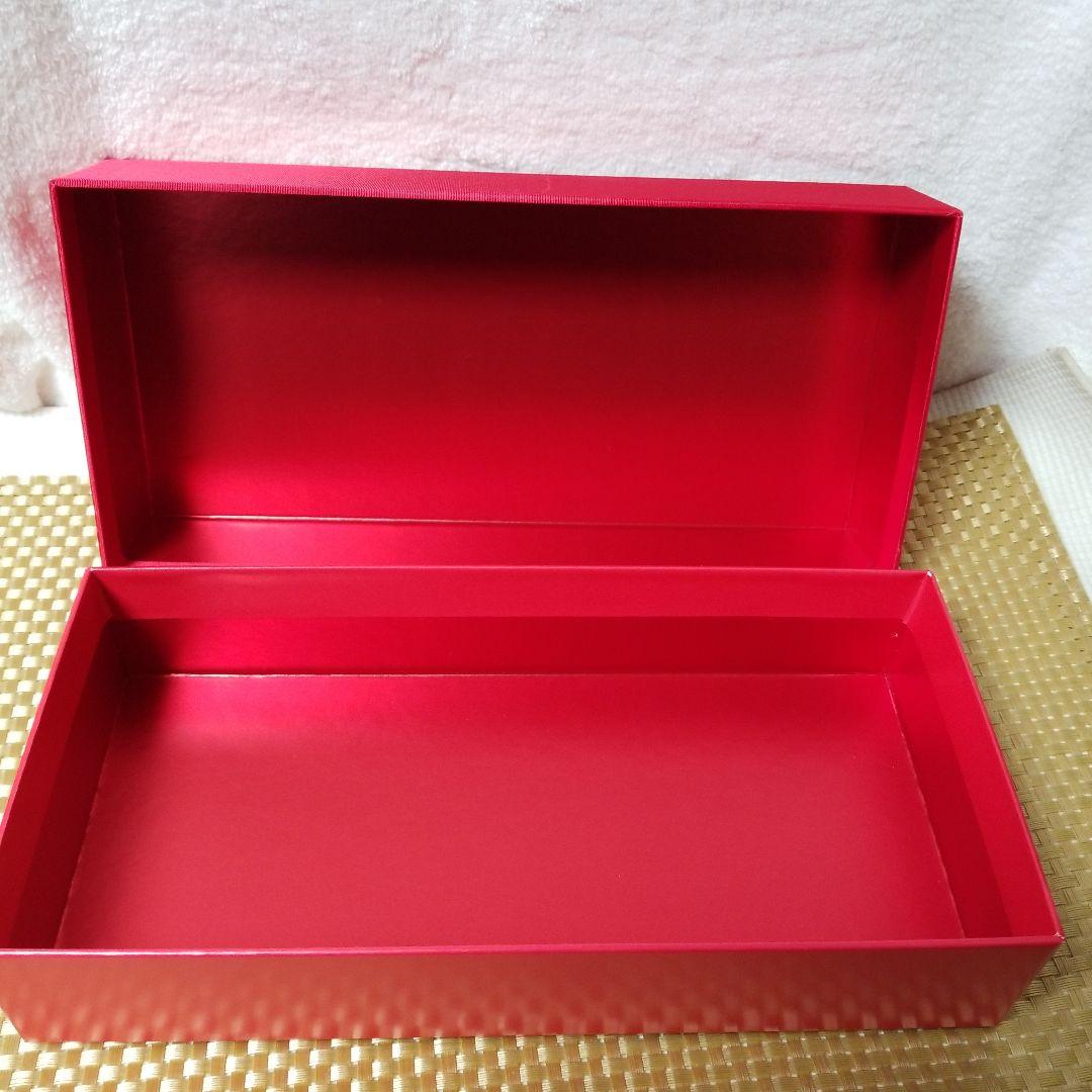 【レア空箱】アルマーニビューティー　限定品セット　レッドサテン 空ケースボックス