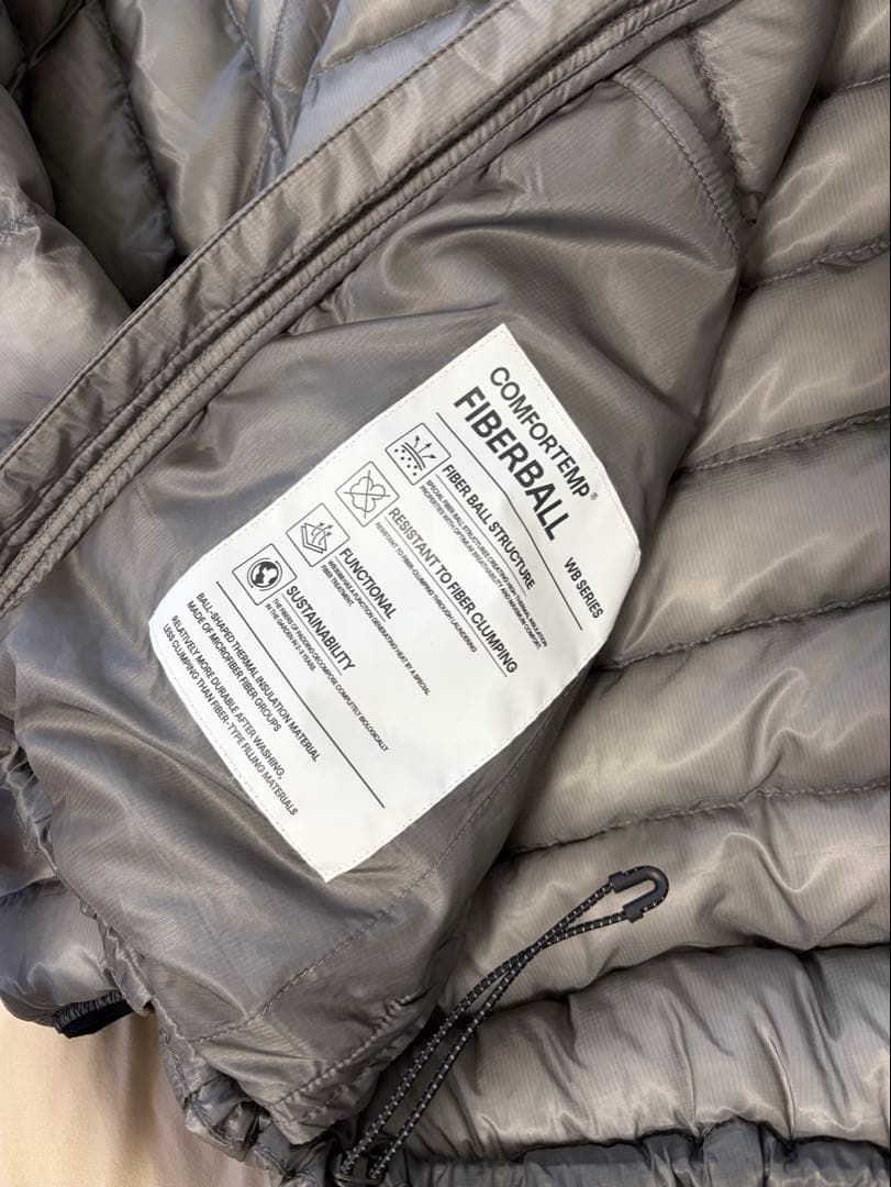 SUARE スアレス　ライトシアシェルダウンジャケット　韓国限定モデル