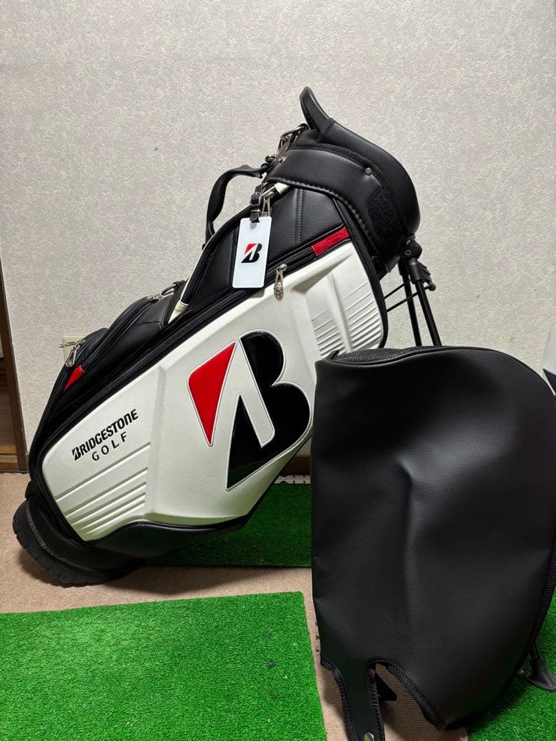 ブリヂストン　ゴルフ　キャディバッグ ホワイト・ブラック・レッド　スタンド式