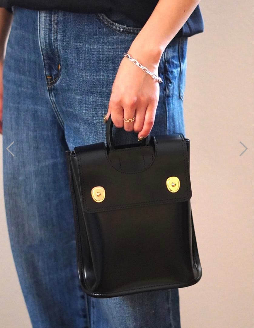 PIENI ピエニ ハンドバッグ レザー ブラック ミニマル 北欧デザイン