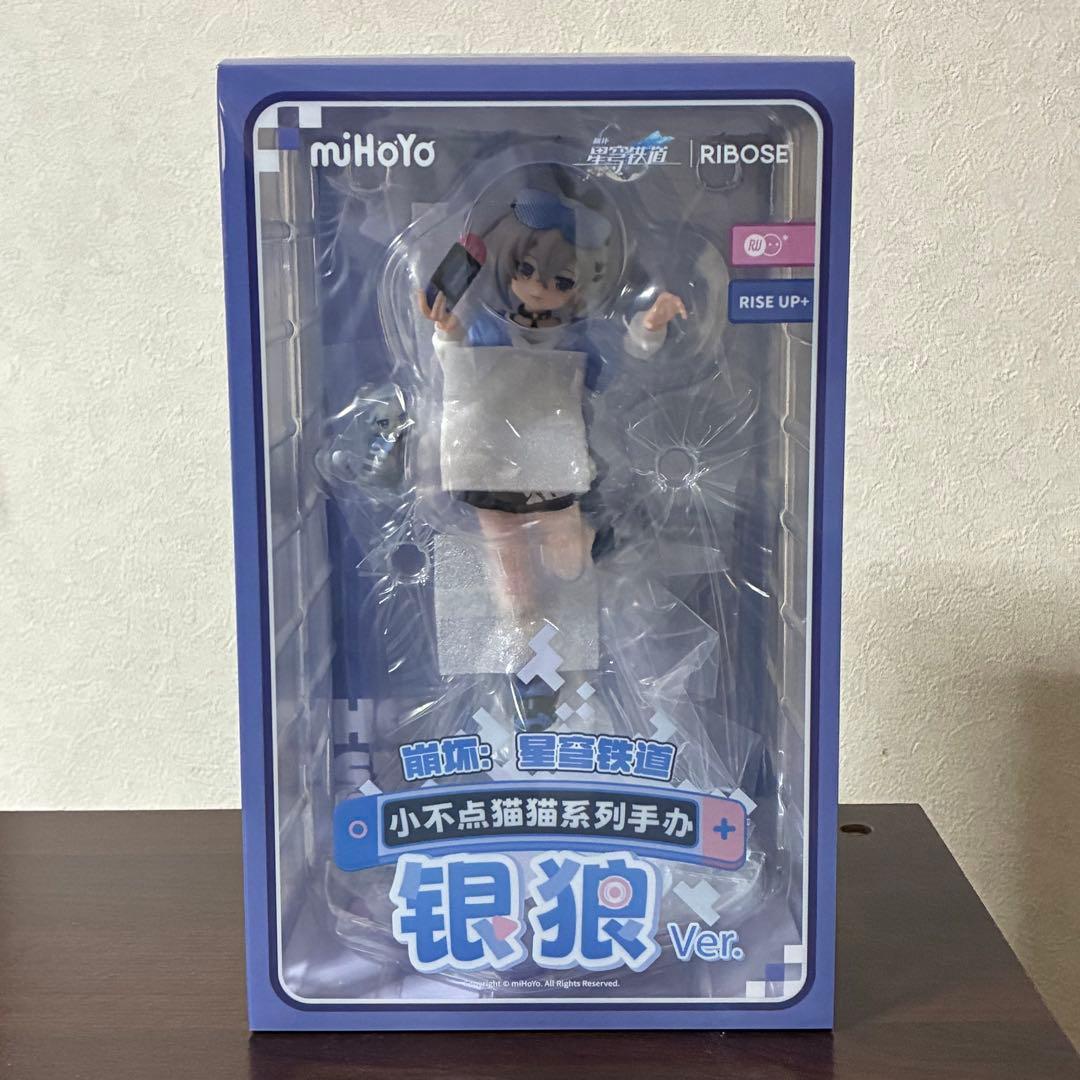 崩壊スターレイル　銀狼　フィギュア　ちびねこ　特典缶バッジ付き