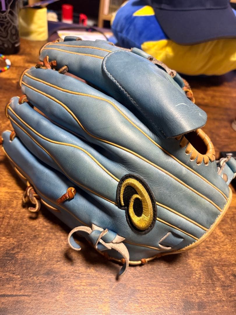 軟式　投手用グローブ　アシックス