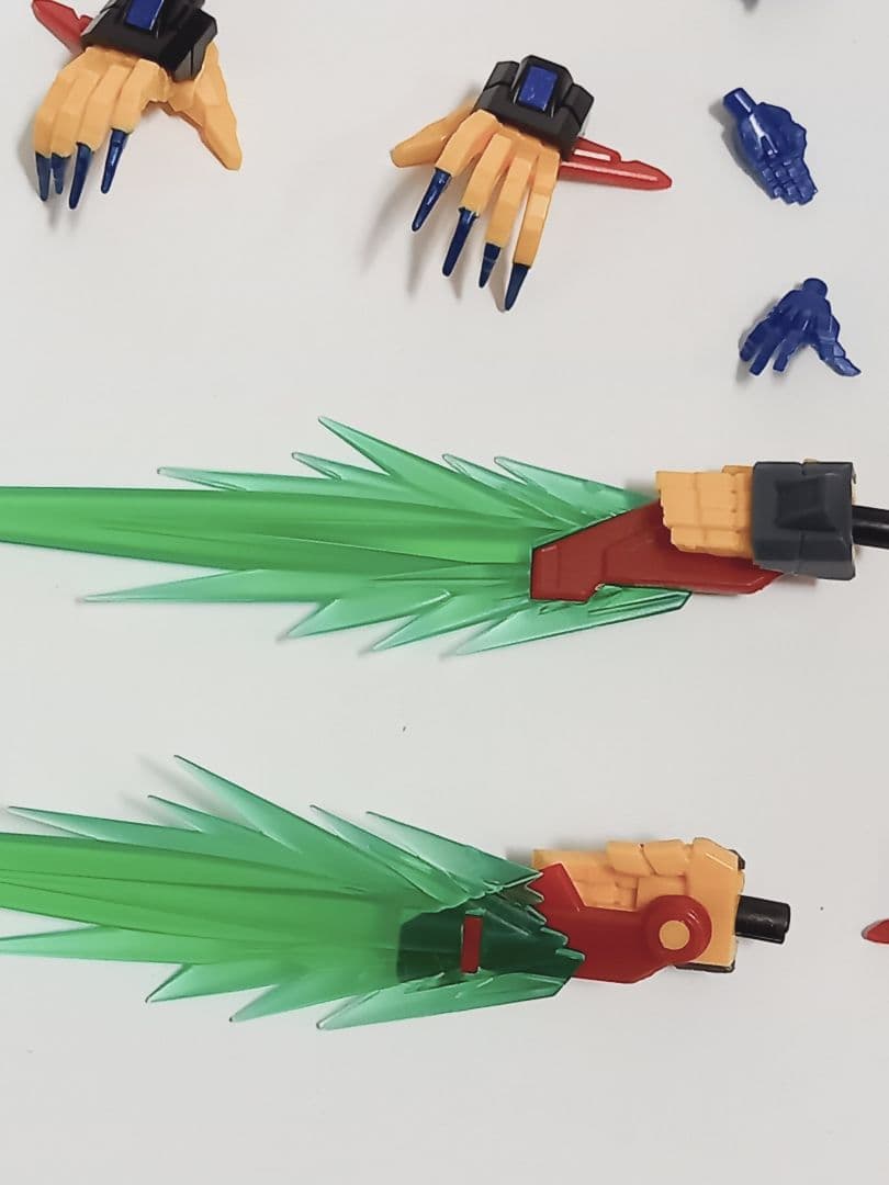 MODEROID ダイナゼノン ／ グリッドマン&ビッグゴルドバーン　2ヶセット