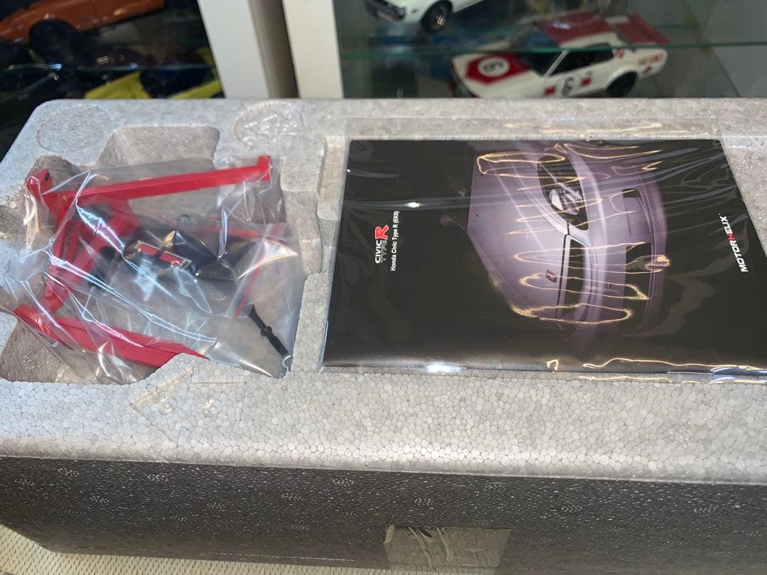 MOTOR HELIX 1/18 ホンダシビックtypeR(ホワイト)