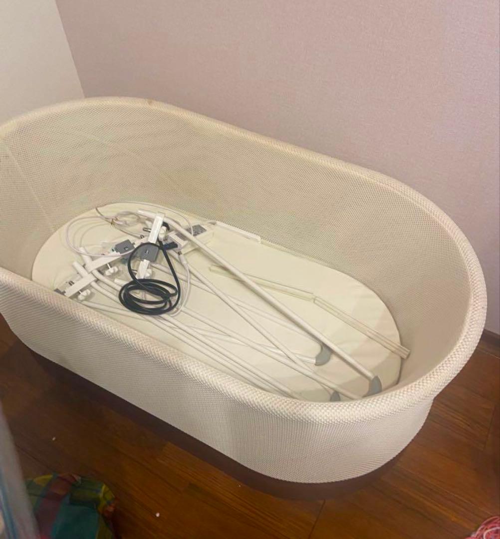 Happiest Baby SNOO スヌーベビーベッド　本体とおまけ