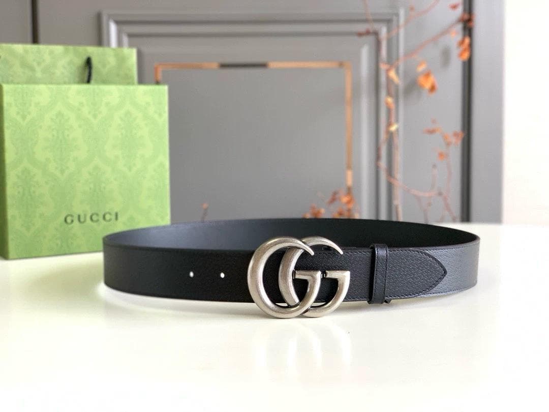 GUCCI ブラック レザー ベルト GGロゴ 90