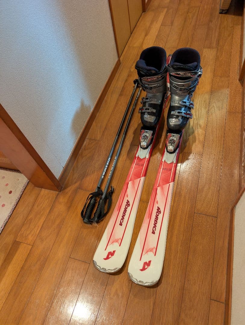 Nordica スキーセット　スキー板144センチ　ブーツ25.0センチ・ポール