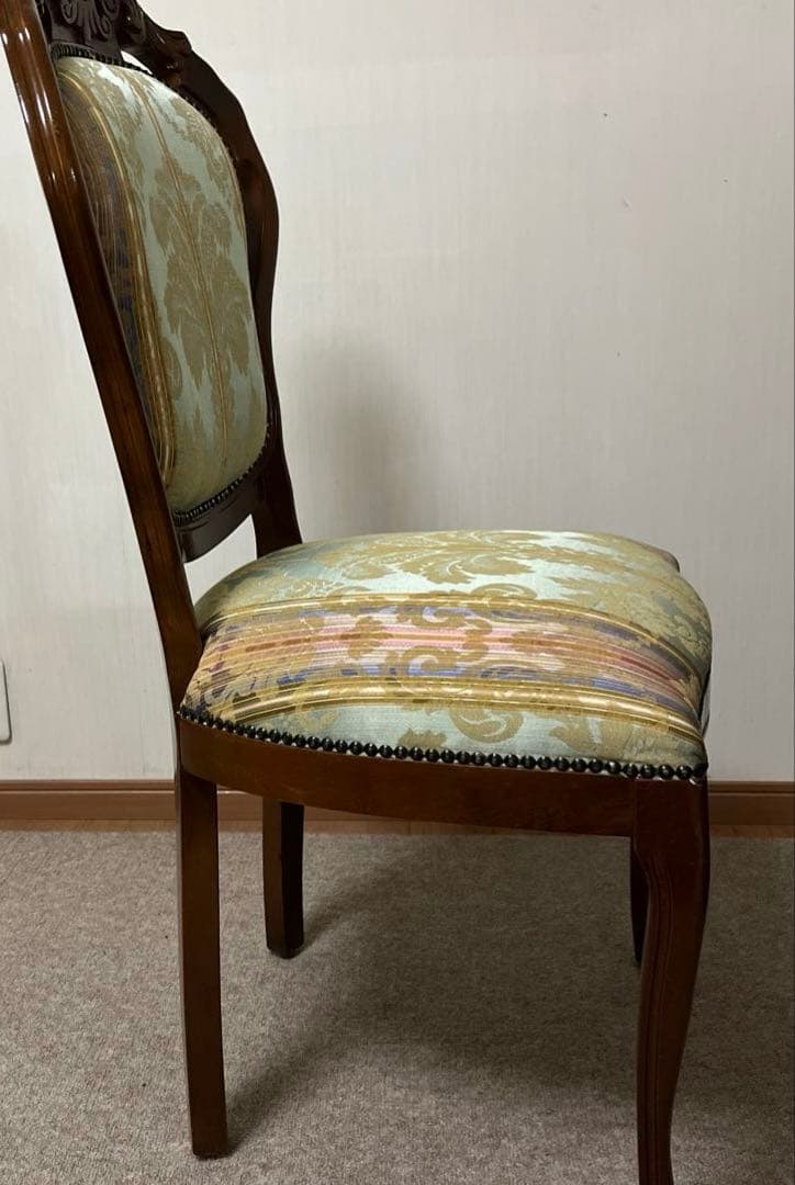 イタリア製ダイニングチェア