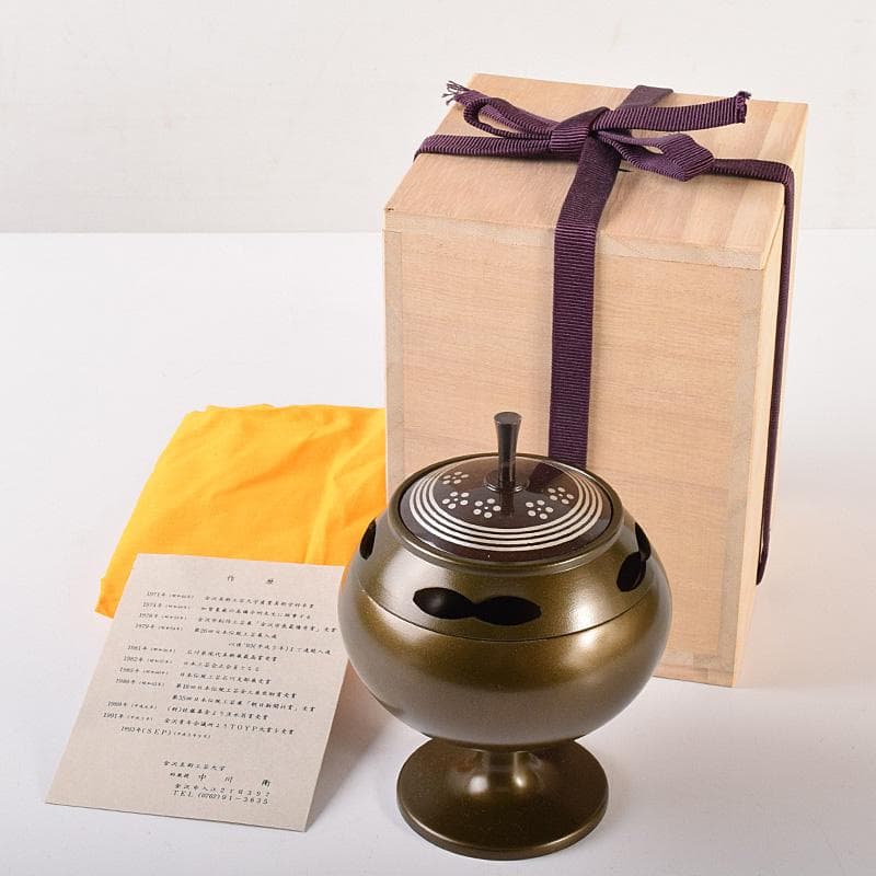 人間国宝　加賀象嵌作家　中川衛作　花文銀象嵌　香りの器　共箱　D　R7776