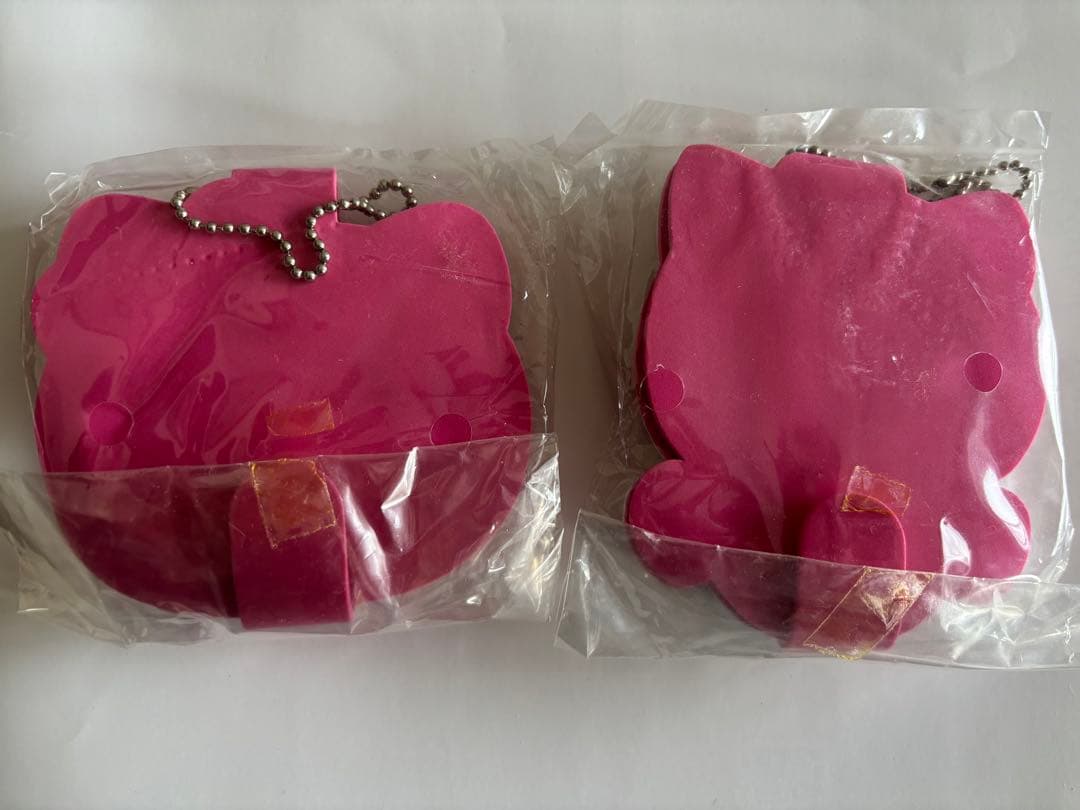 希少　サンリオ　ハローキティ　ダイカットメモ