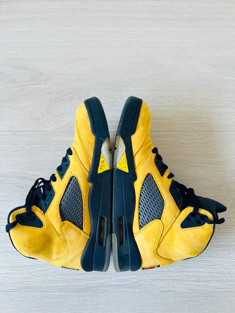 NIKE AirJodan 5 MICHIGAN 27cm 不思議な贈り物を付き