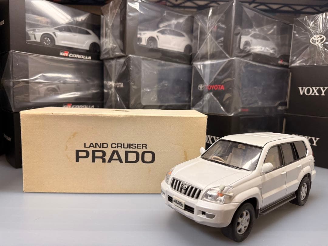 トヨタ ランドクルーザー カラーサンプル