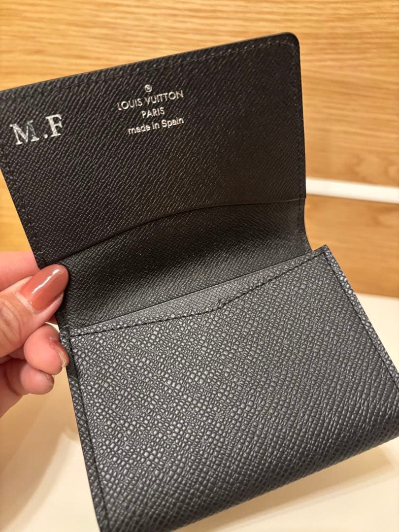 LOUIS VUITTON ブラック名刺入れ タイガ