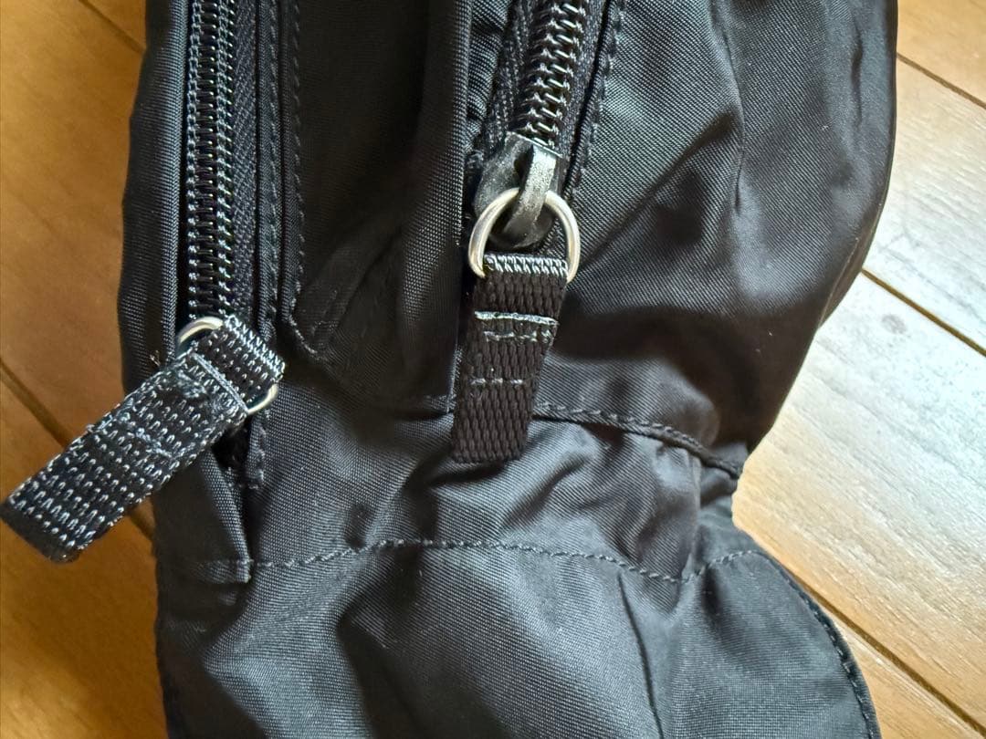 ✨極美品✨ プラダ ボディバッグ ウエストバッグ 三角ロゴ ナイロン ブラック