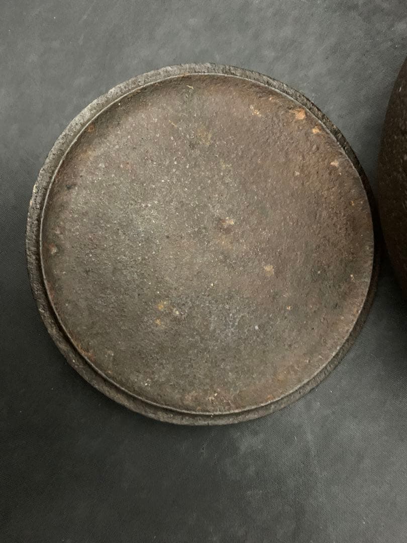 南部鉄瓶　葡萄蝶図　鉄瓶　茶道具　約2.3リットル