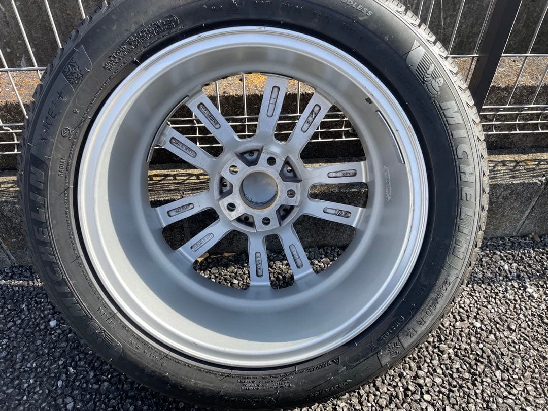 走行3千キロ未満 スタッドレスセットベンツCクラス Aクラス