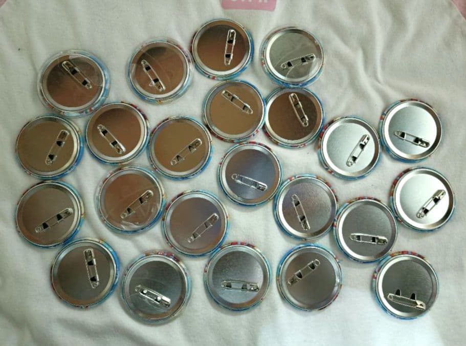 すとぷり　莉犬　缶バッチ　すとねく　等身